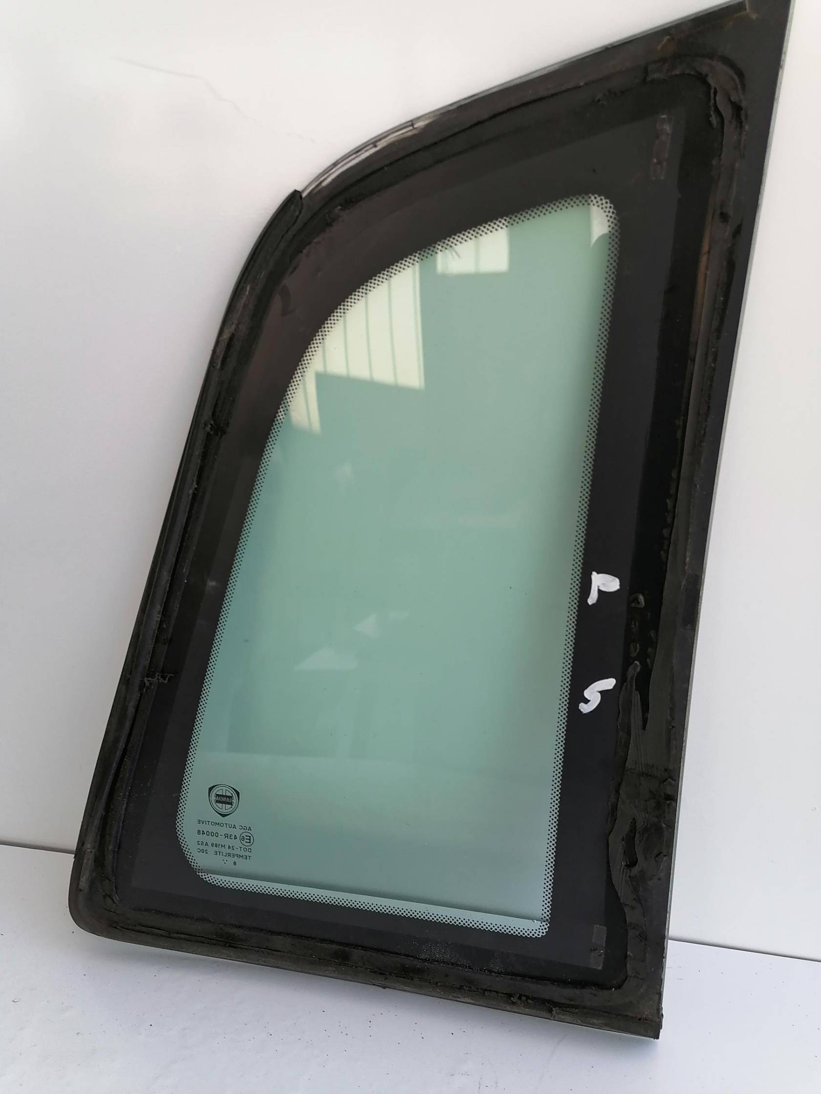 Fisso atermico parafango post. sx.